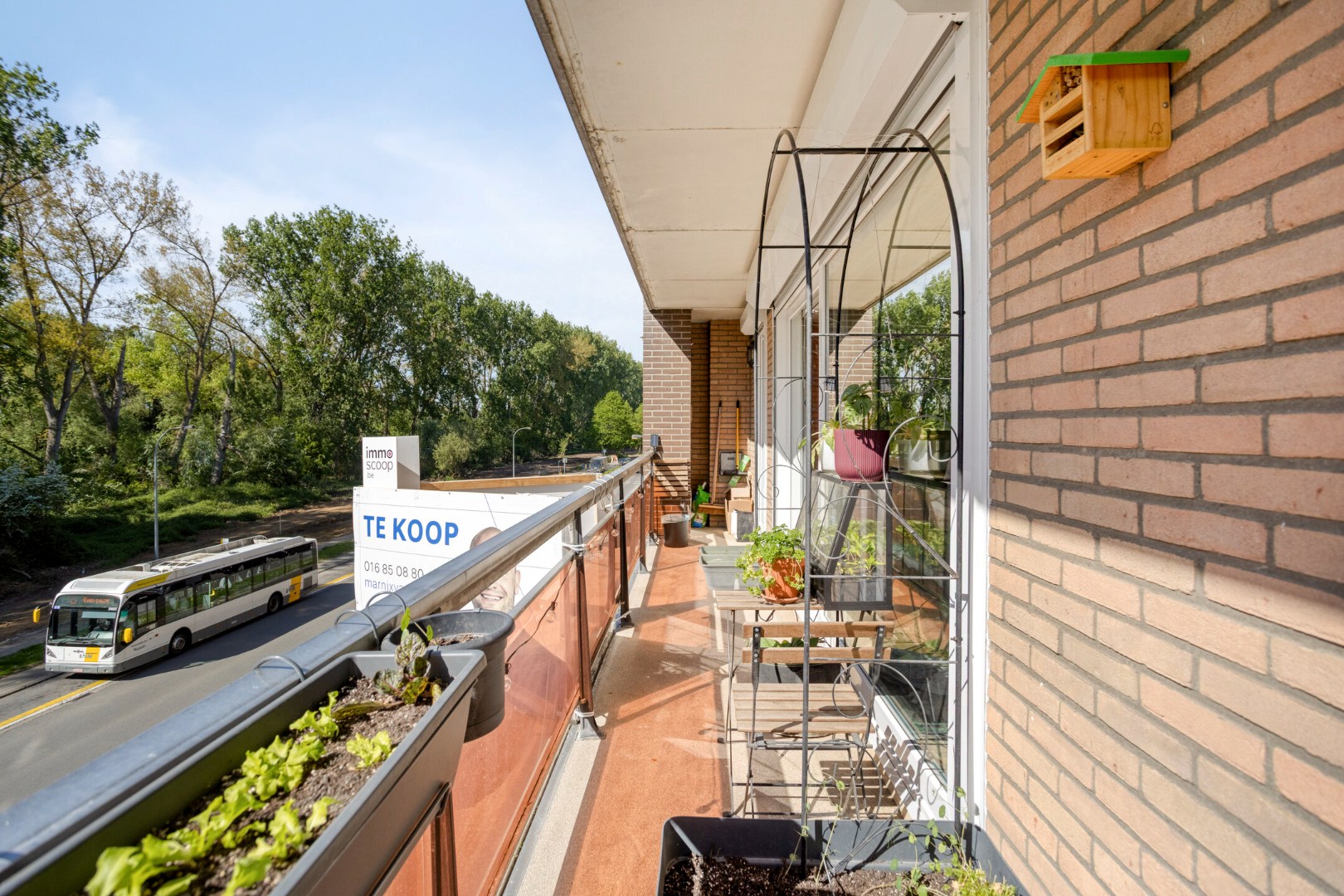 Gunstig gelegen gerenoveerd appartement met 2 ruime slaapkamers en groot terras vlakbij Leuven - EPC 186 kWh/m² - bewoonbare oppervlakte 104 m² 