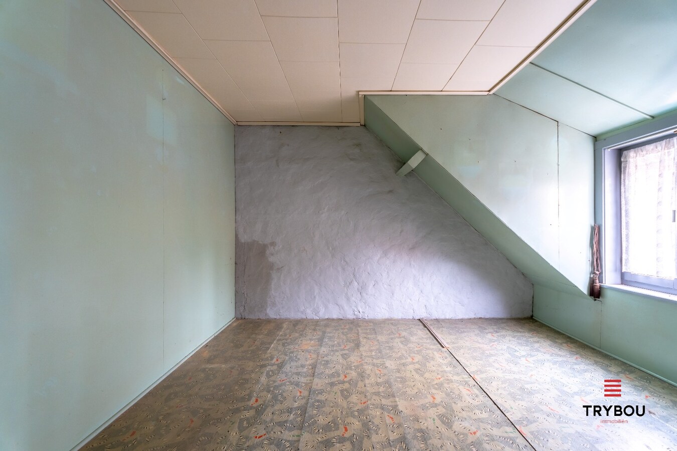 🏡 Te koop – te renoveren woning met veel potentieel in Houthulst 