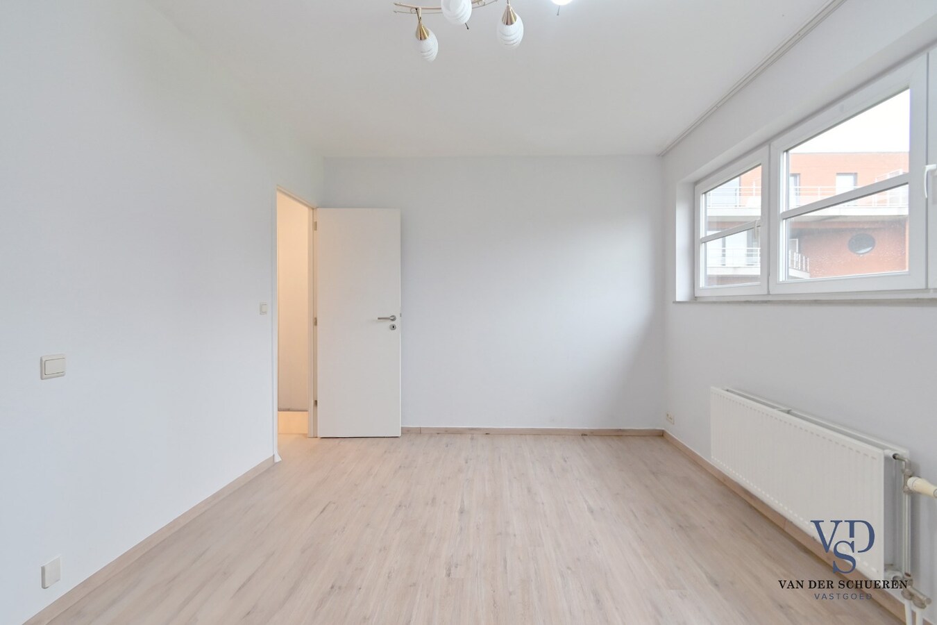 3 slpk-appartement (+ terras + kelder + garage). 