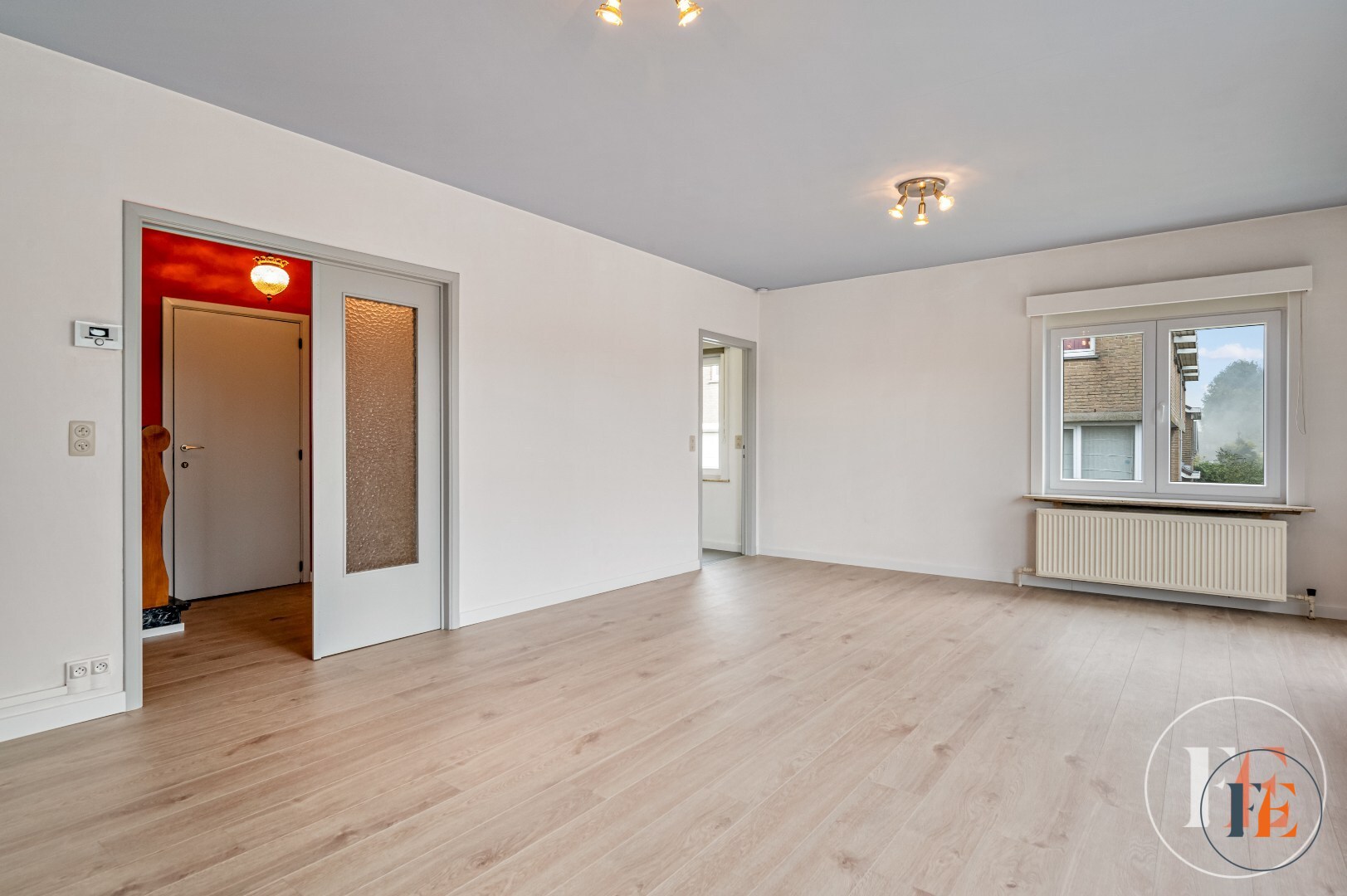 Buitenkans! Duplex appartement  met garage en tuin 