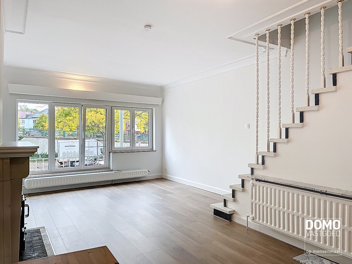 RECENT GERENOVEERDE WONING TE HUUR OP WANDELAFSTAND VAN HET CENTRUM VAN HASSELT 