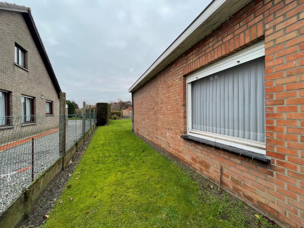 Woning met 2 slaapkamers en diepe tuin te Koekelare 
