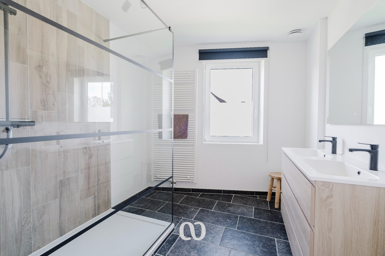 Ruime nieuwbouwwoning met 4 slaapkamers 