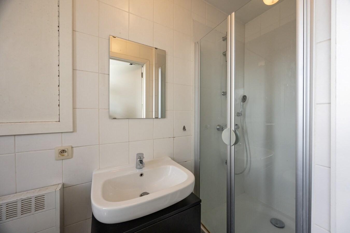 Te renoveren appt. met ruim terras te Antwerpen! 