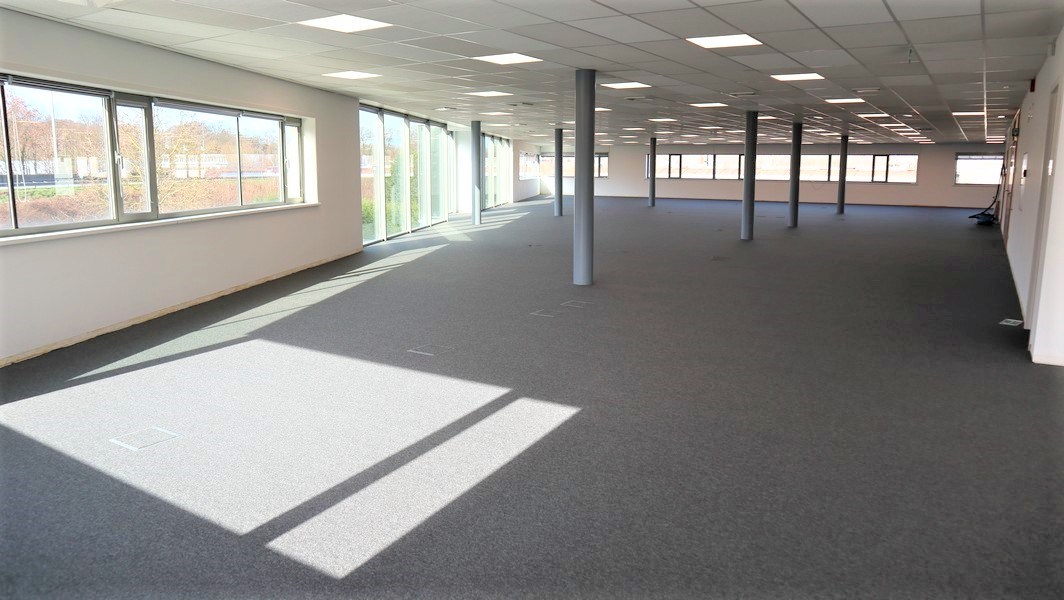 Kantoorruimte te koop in Merelbeke-Melle met visibiliteit langs E40