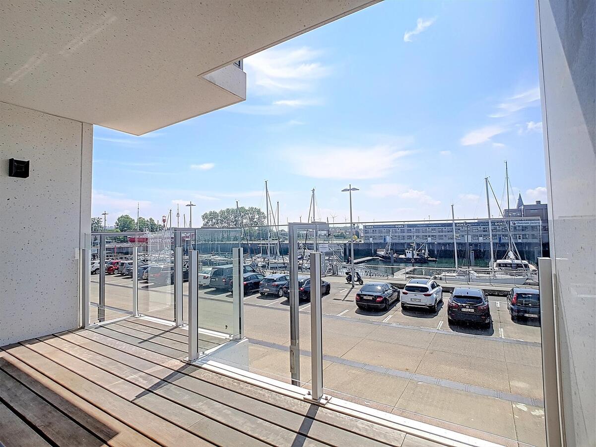 Zeer recent (°2017) woonappartement op de Rederskaai mét autostandplaats - Zeebrugge 