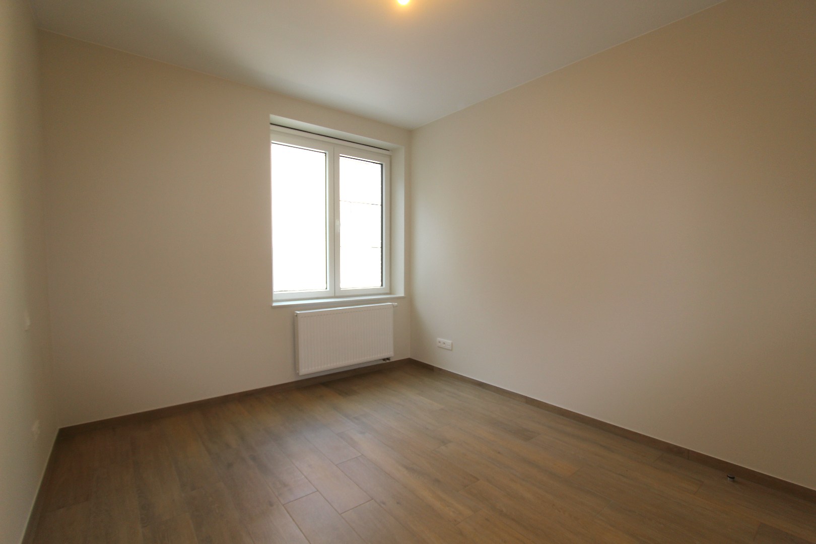 LUXE APPARTEMENT MET GROOT TERRAS - GELIJKVLOERS 