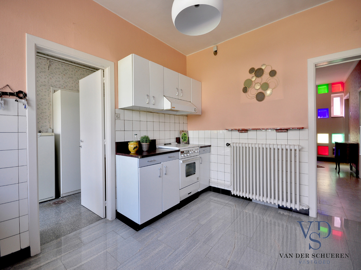 Zeer ruime herenwoning in centrum Gavere ! 