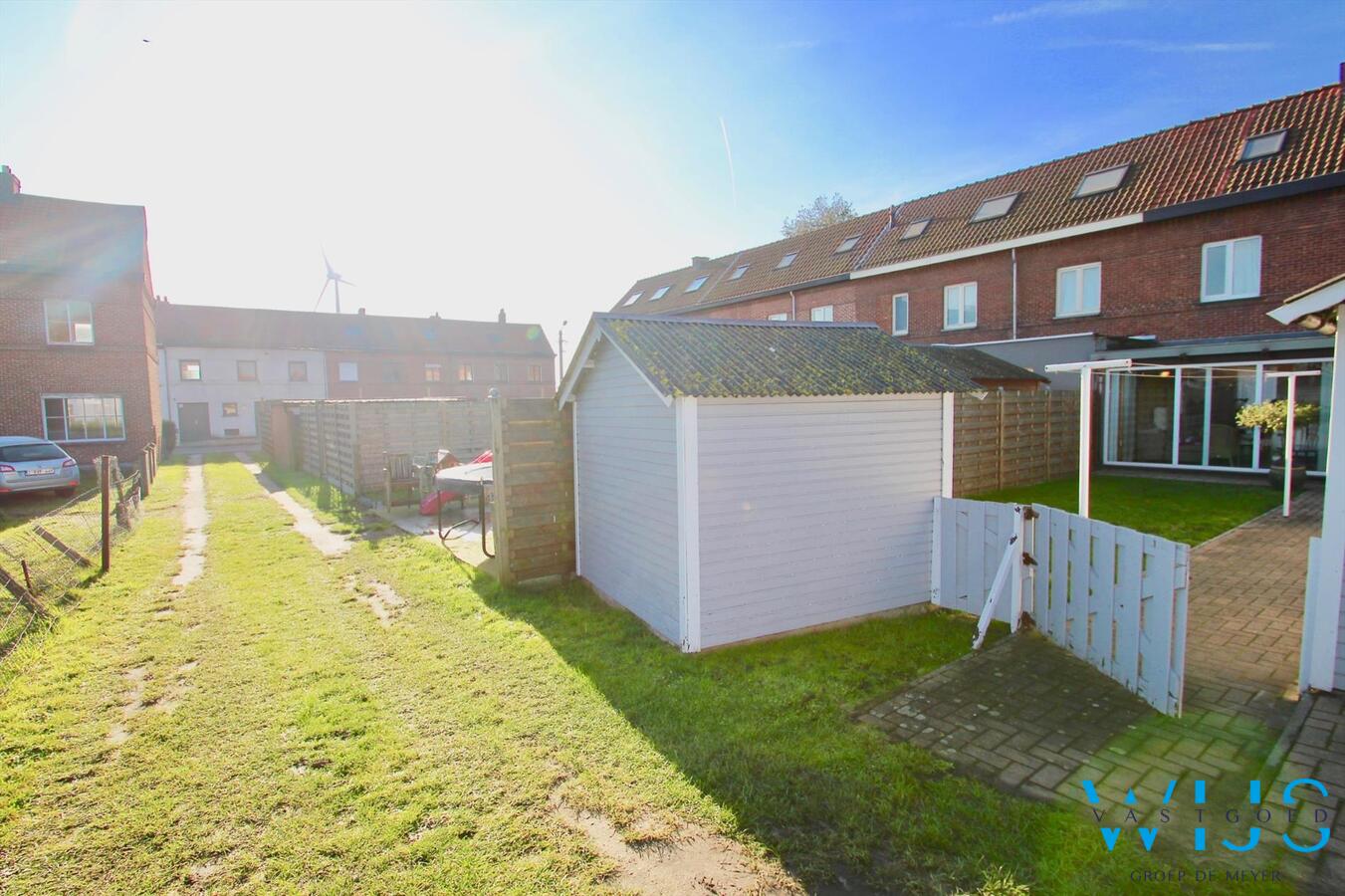 Praktische instapklare rijwoning gelegen in een rustige straat te Rieme! 