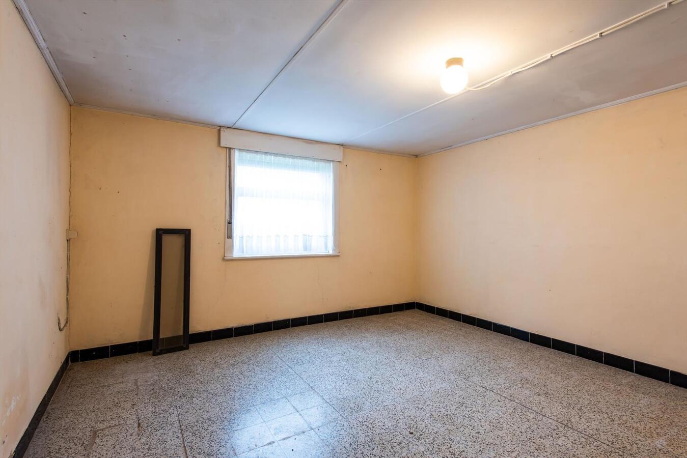 Landelijk gelegen woning met bijgebouwen op 9070m² 