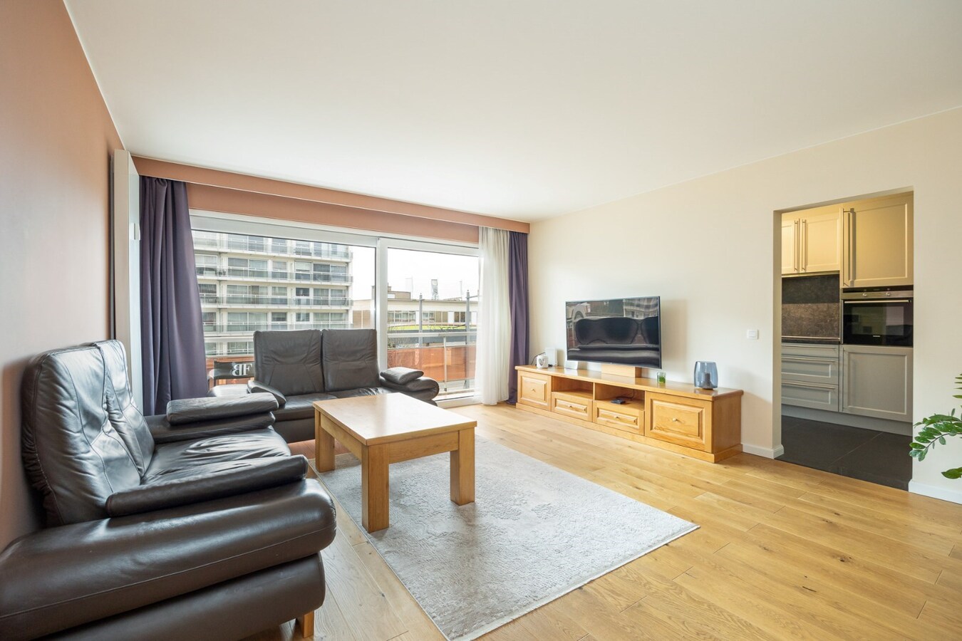 Modern appartement met twee slaapkamers en terras te Deurne! 