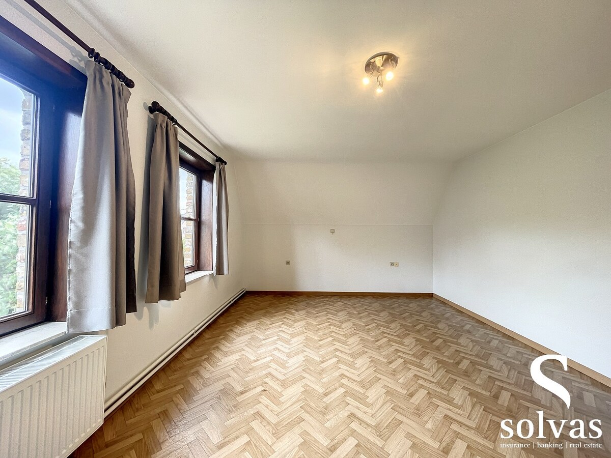 Ruime villa met prachtige tuin! 