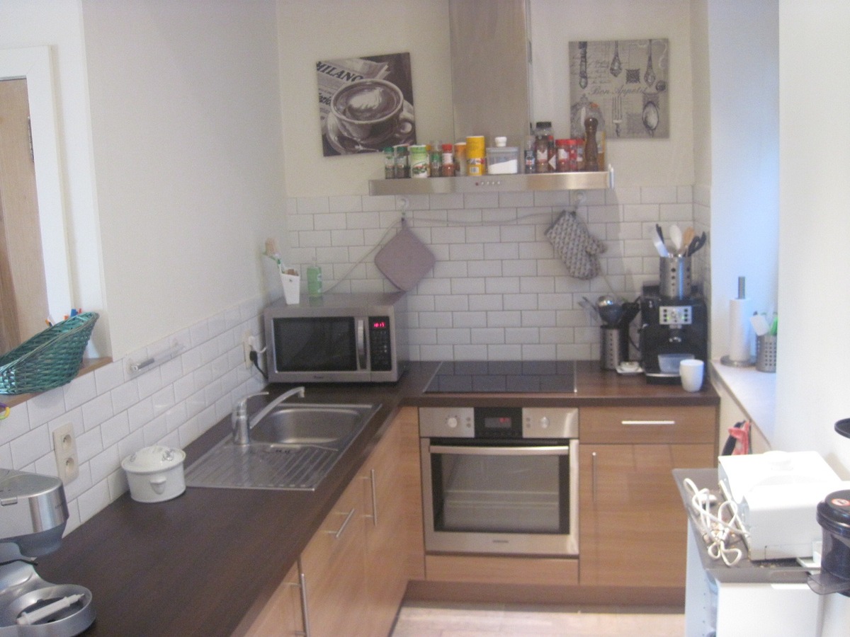 Duplex-appartement (bemeubeld) op unieke liggng. GEEN VASTE KOSTEN. 