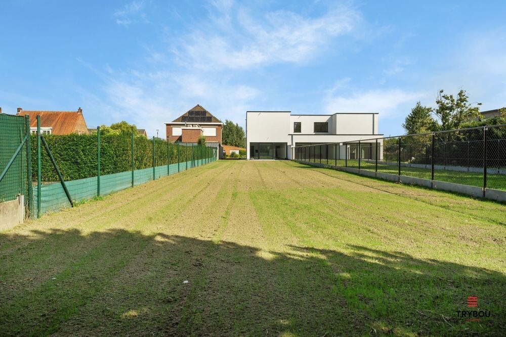 Moderne halfopen nieuwbouwwoning met 3 slaapkamers 