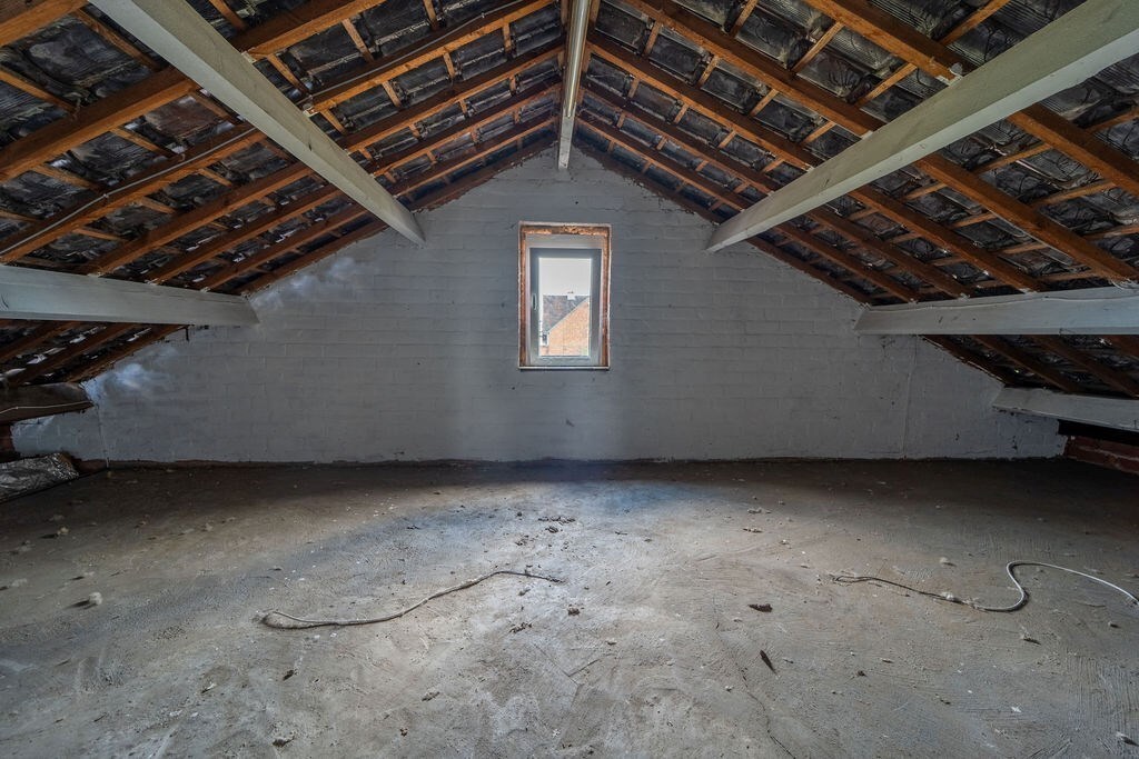 RUIME GELIJKVLOERSE WONING MET 3 SLAAPKAMERS, GARAGE EN RUIME TUIN TE HASSELT (KERMT) 