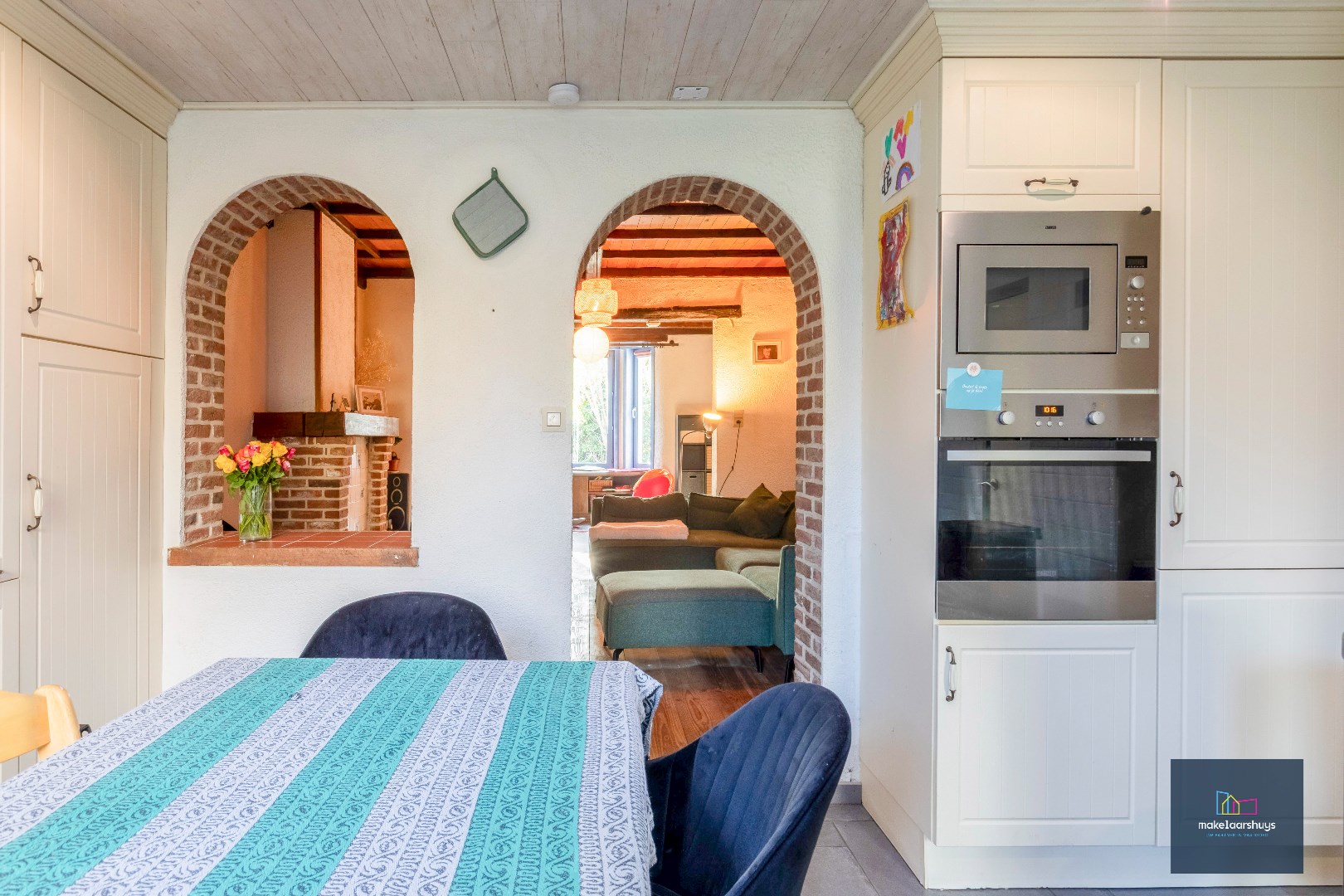 Te renoveren HOB op schitterende locatie te Drongen 