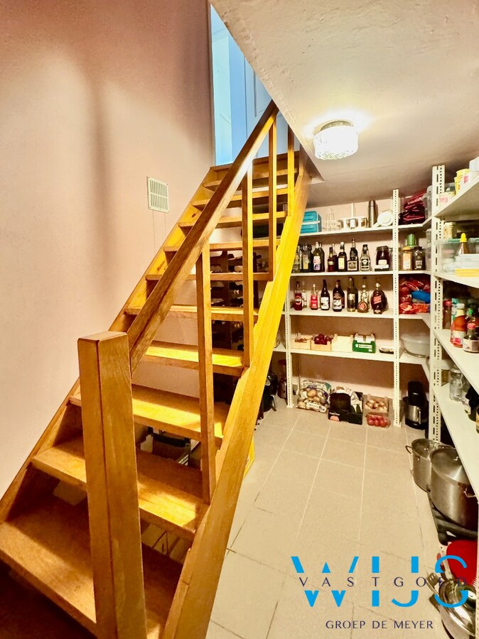 Instapklare open bebouwing met prachtige tuin op 1.220 m² in rustige woonwijk 