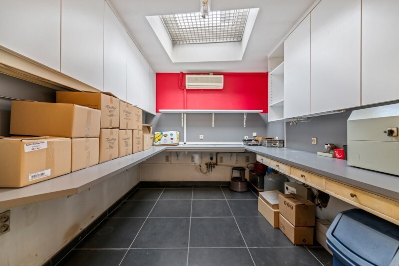 Veelzijdige woning met tuin en uitweg in Eernegem 