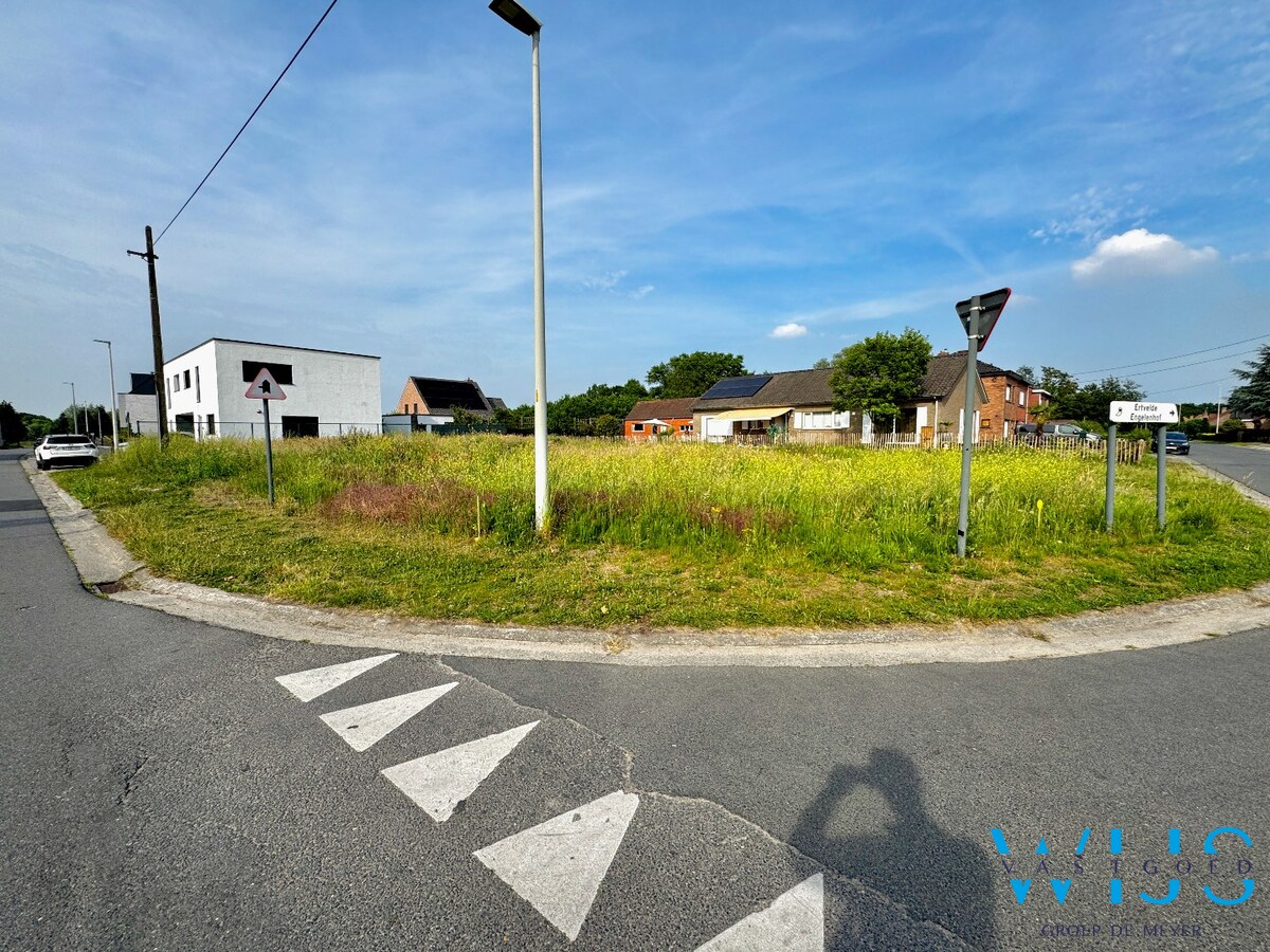 Bouwgrond van 609,37 m² in hartje Ertvelde! 