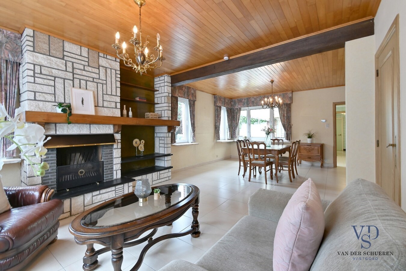 Degelijke Half Open Bebouwing 