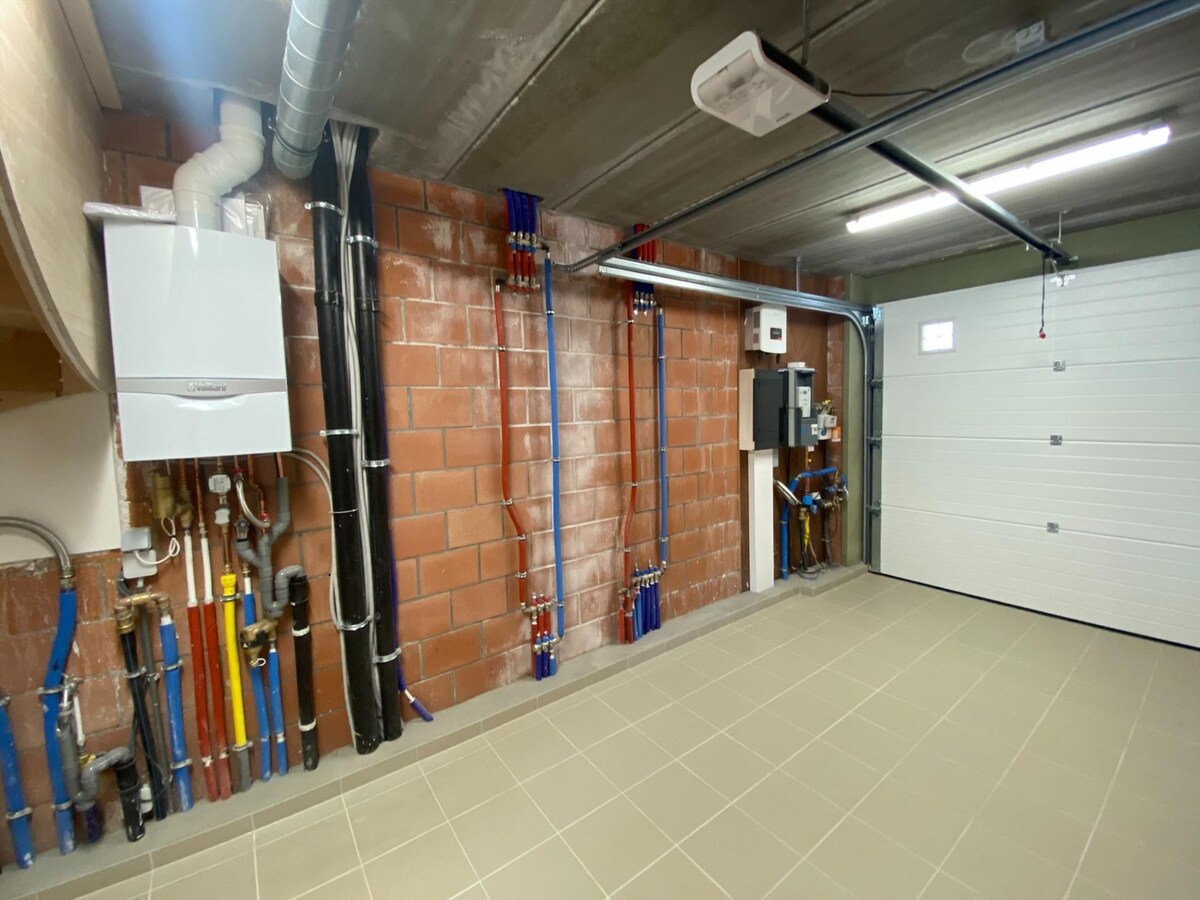 Uitstekend gelegen nieuwbouwwoning met garage 