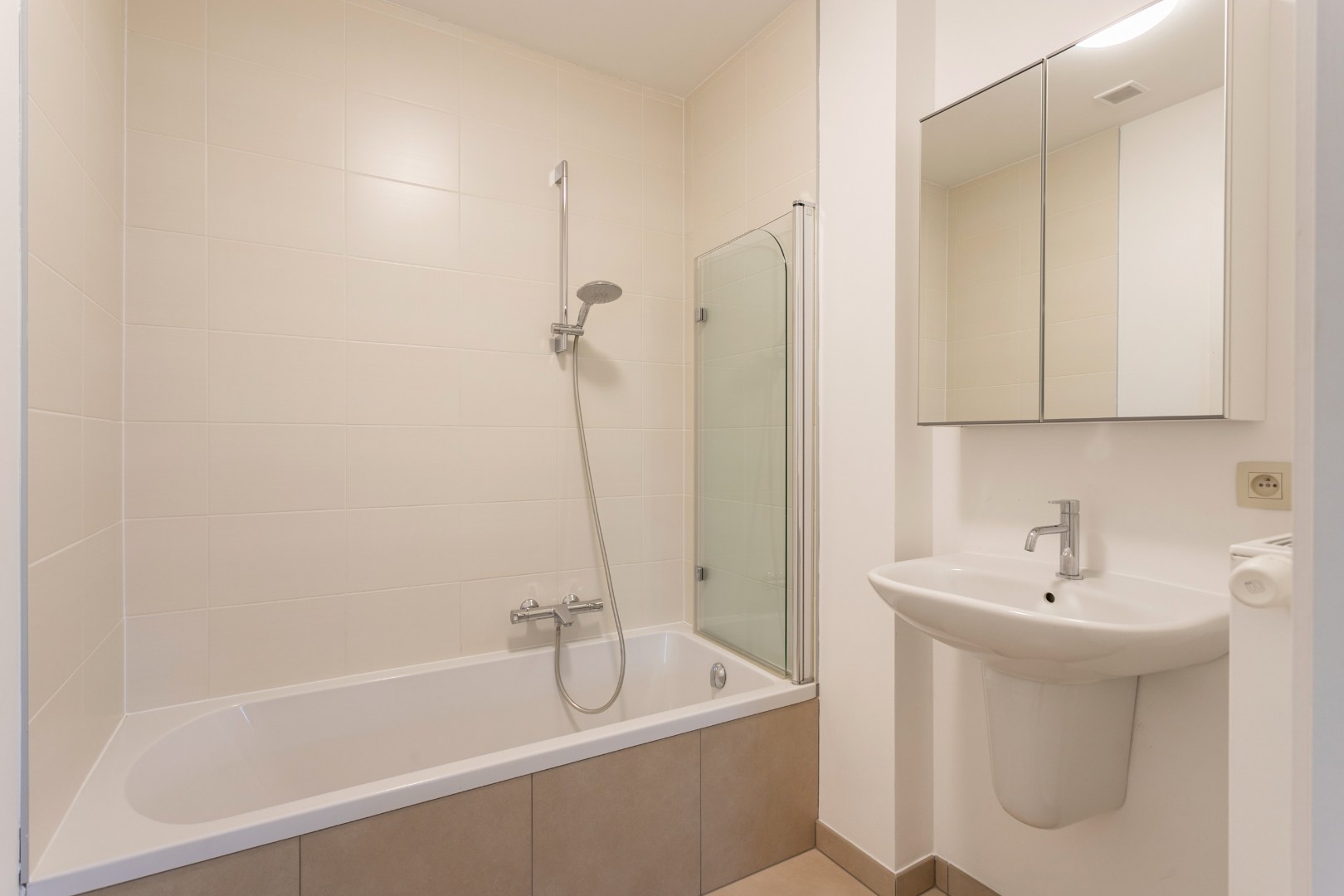 Maison moderne et économe en énergie avec 3 chambres, jardin et panneaux solaires à Saintes (Tubize) 