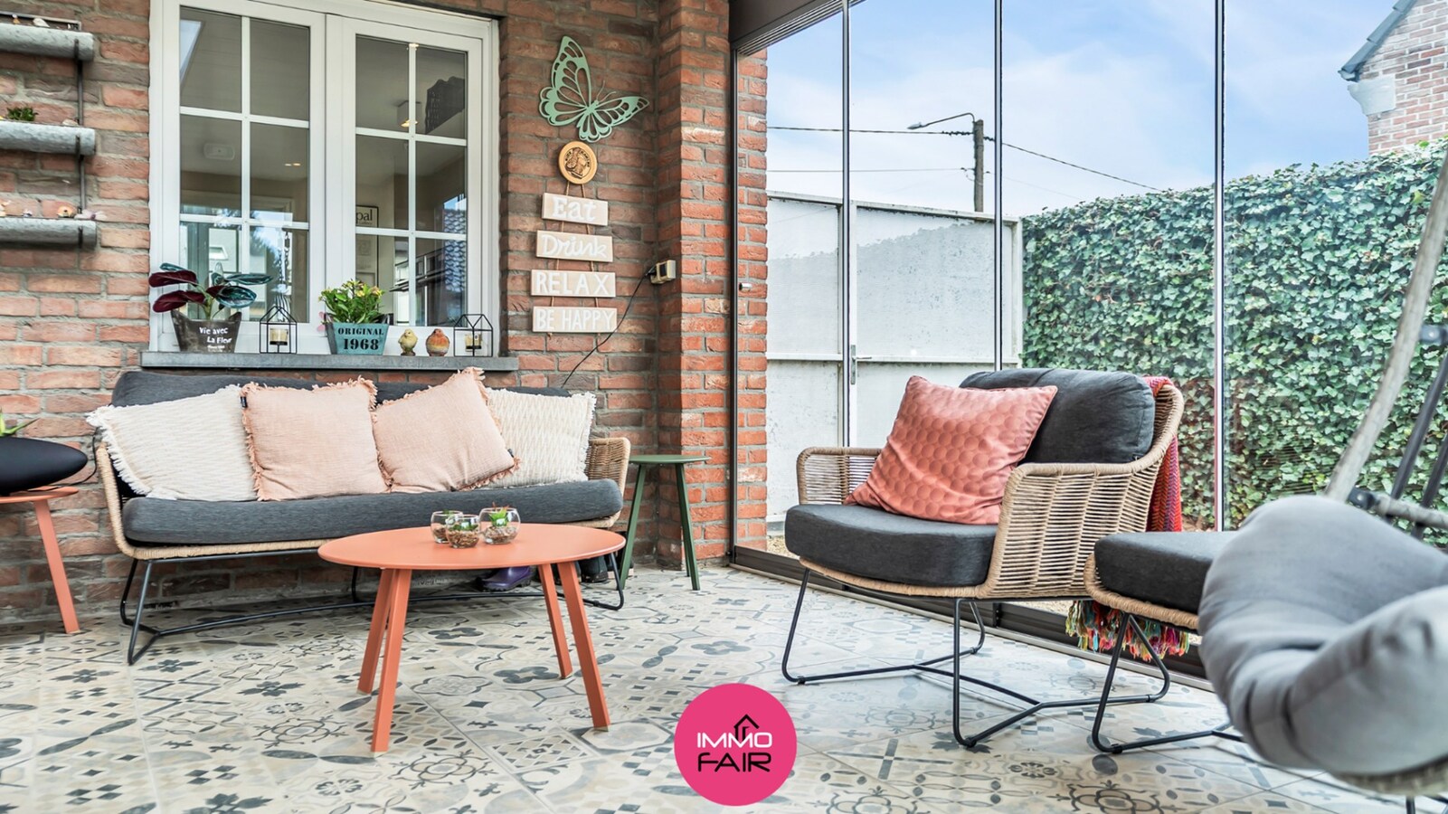 Vrijstaande woning op royaal perceel met panoramisch uitzicht, vlakbij Maastricht 