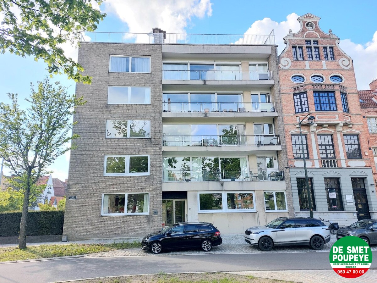 Ruim lichtrijk appartement van 147m² 