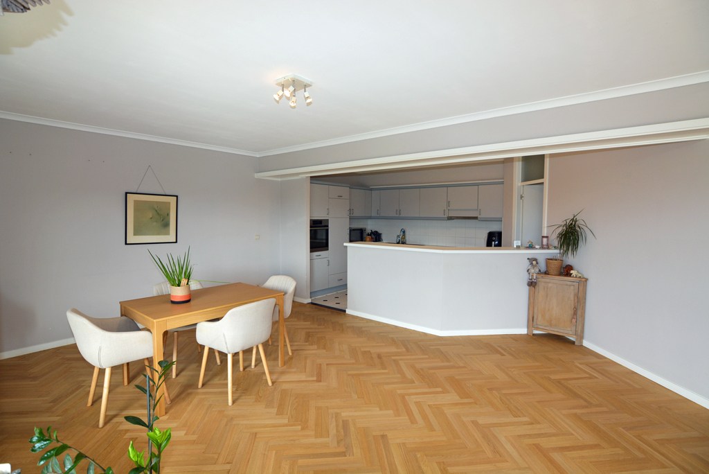 Energiezuinig appartement (144 m²) met 2 slpk, balkon, kelderberging en garage. 
