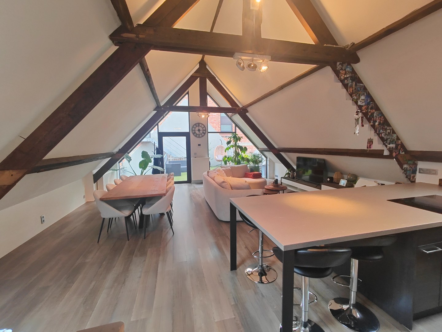 Uniek en modern appartement in het centrum van Ardooie 
