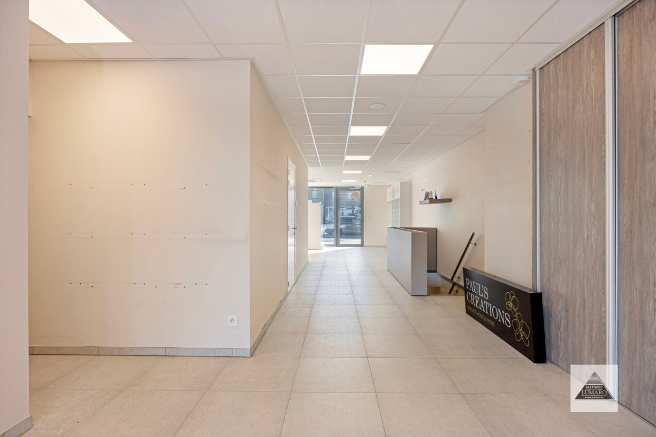 Uitstekend gelegen kantoor-/praktijkruimte van 130 m² + kelder en garage 