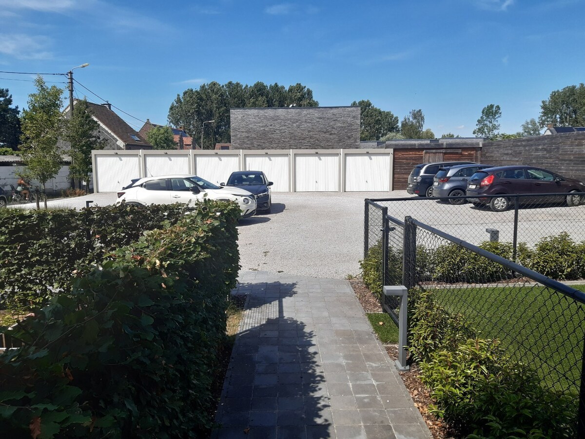 Energiezuinig appartement (met prachtig terras) in hartje Gavere. 