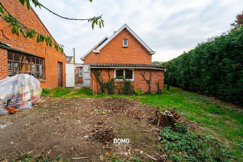 Te renoveren open bebouwing met potentieel in Berbroek (Herk-de-Stad) 