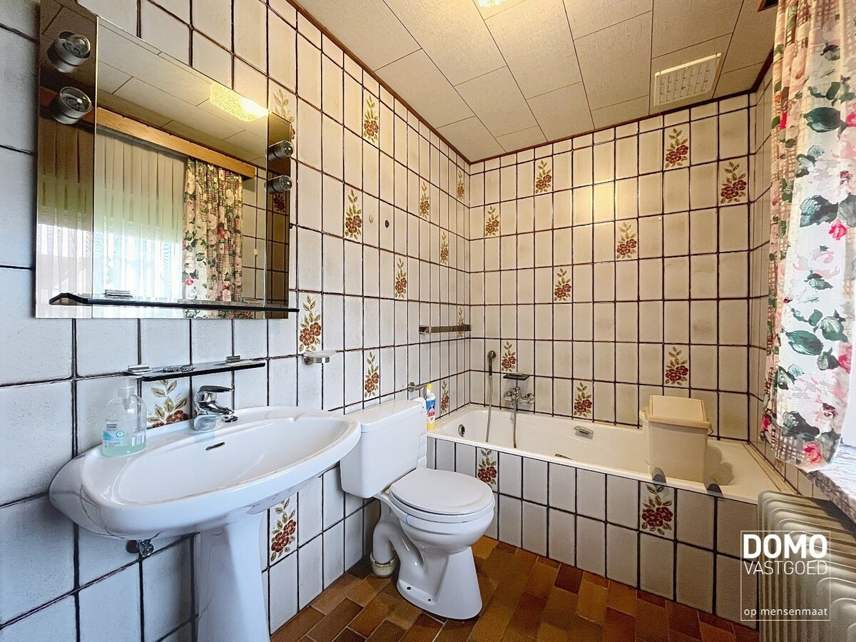 Authentieke open bebouwing met bijgebouwen en potentieel in Tuilt-Kuringen 