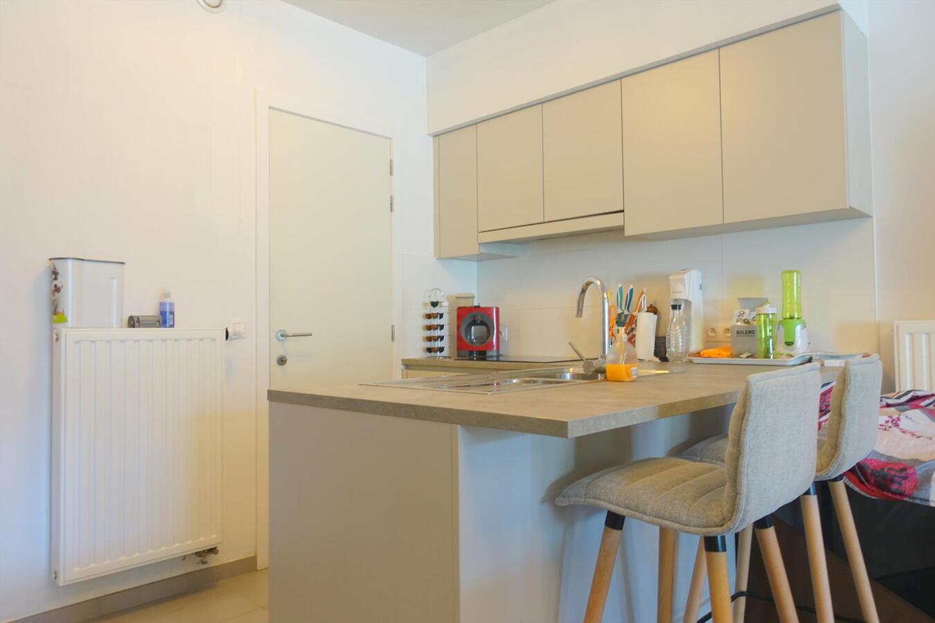 Lichtrijk appartement met terras 