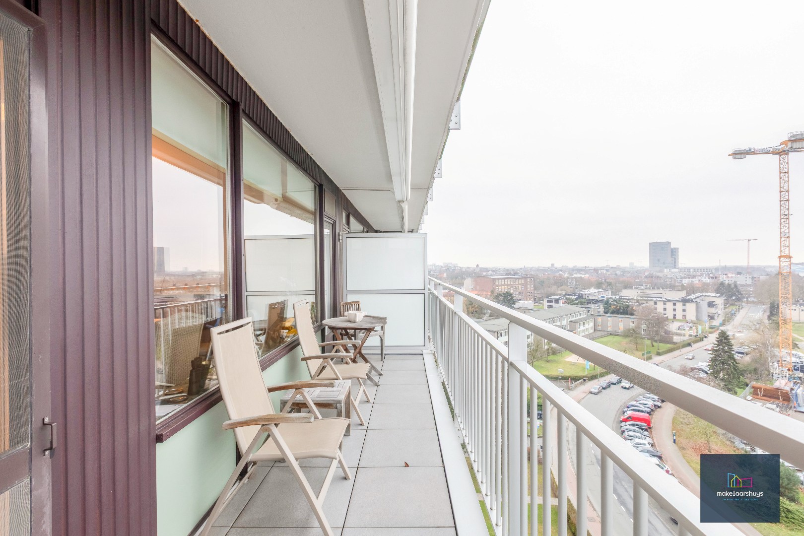 Ruim 2 slaapkamerappartement met garagebox nabij de Blaarmeersen 