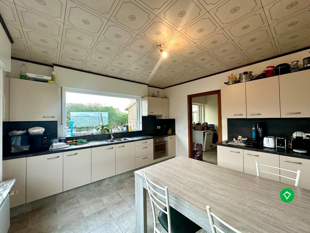 Alleenstaande woning met 2 slaapkamers en inpandige garage 