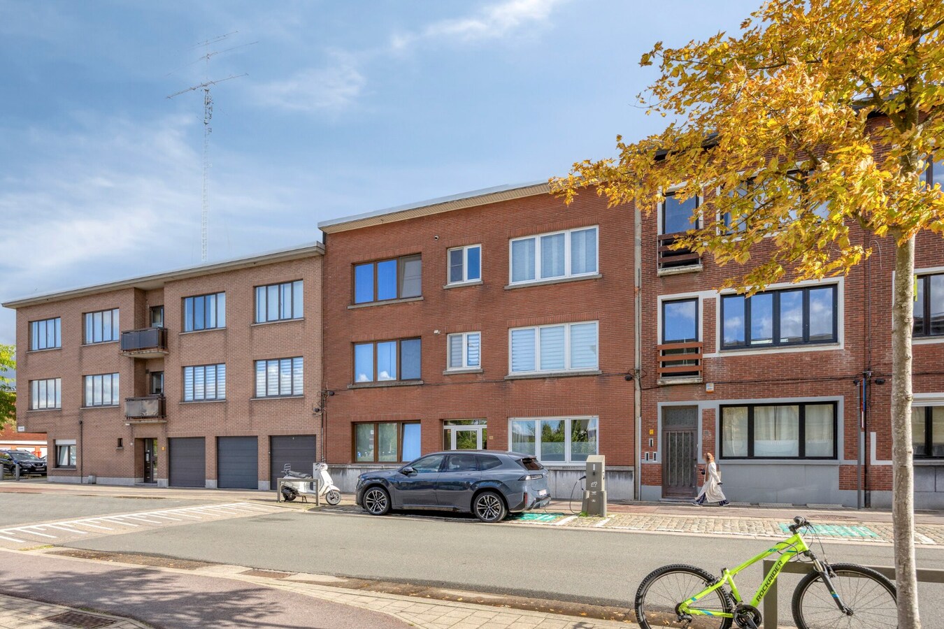 Stijlvol gelijkvloers appartement met privatieve tuin op een gegeerde ligging in Merksem 