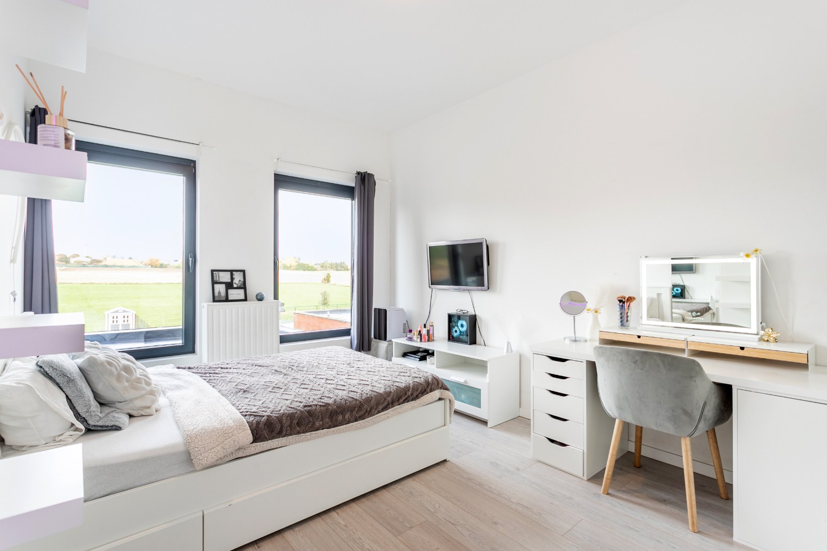 Instapklare woning met 4 slpk, tuin en parking 