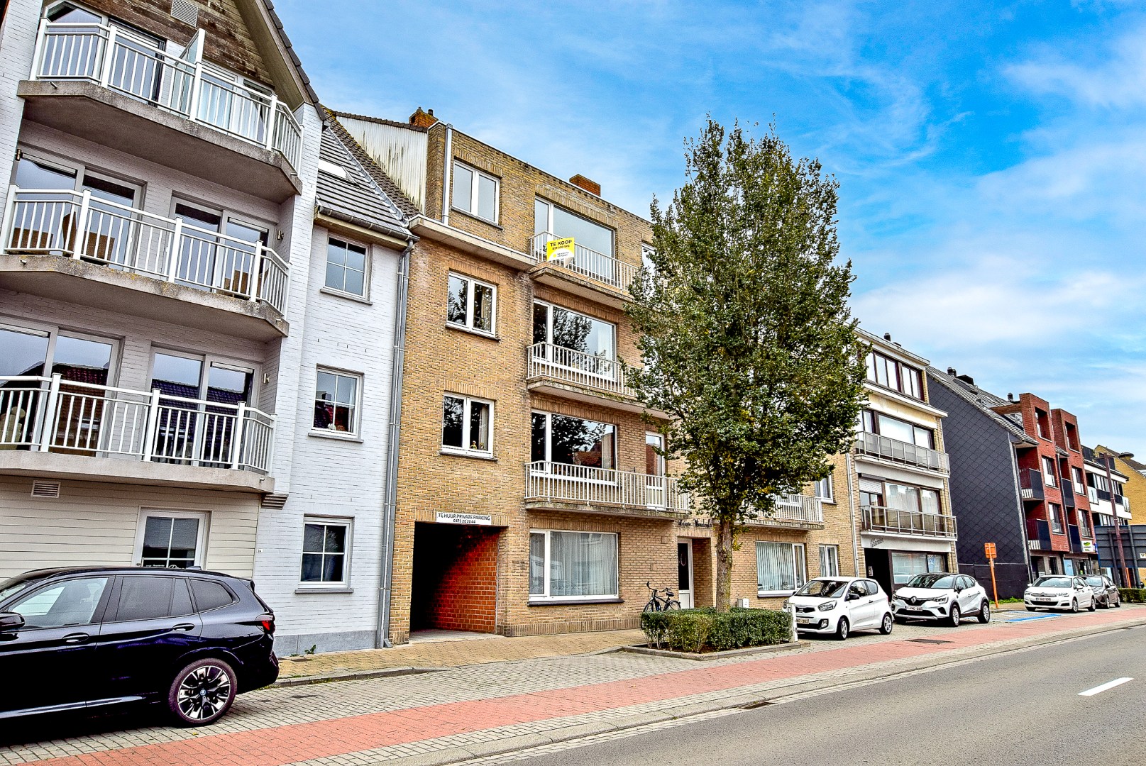 2 appartementen  (gerenoveerd in 2024) mogelijk afzonderlijk te verhuren 99m² + 46m², samen 145m²! - huuropbrengst 1500 €/maand! 