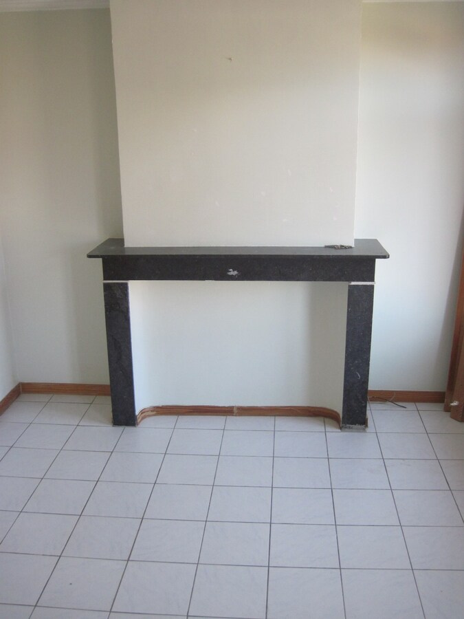 Bijzonder ruim gelijkvloers woonappartement. 