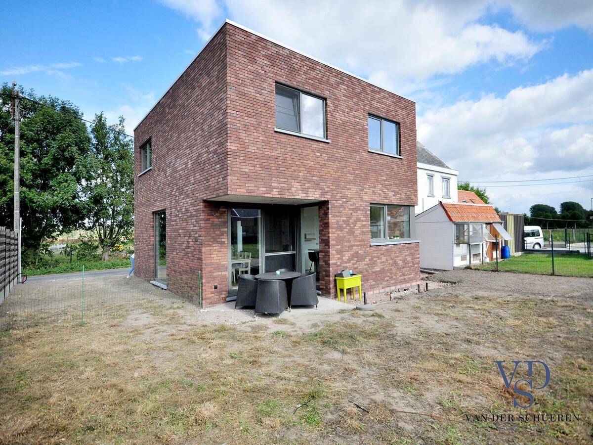 NIEUWBOUW MET HOOGWAARDIGE AFWERKING !  (verkoop met registratie !) TOPPER !! 