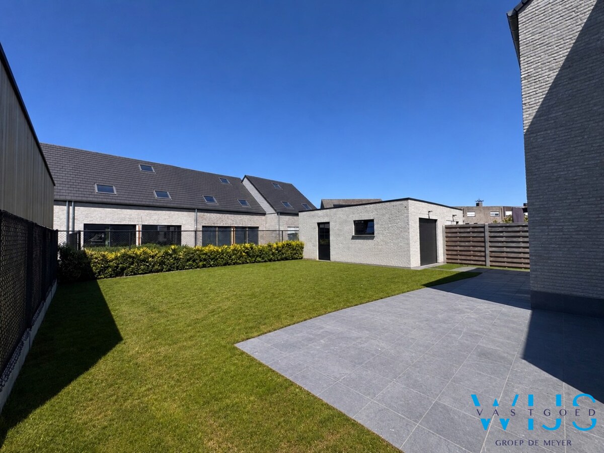 Recente alleenstaande woning (2023) te ASSENEDE 