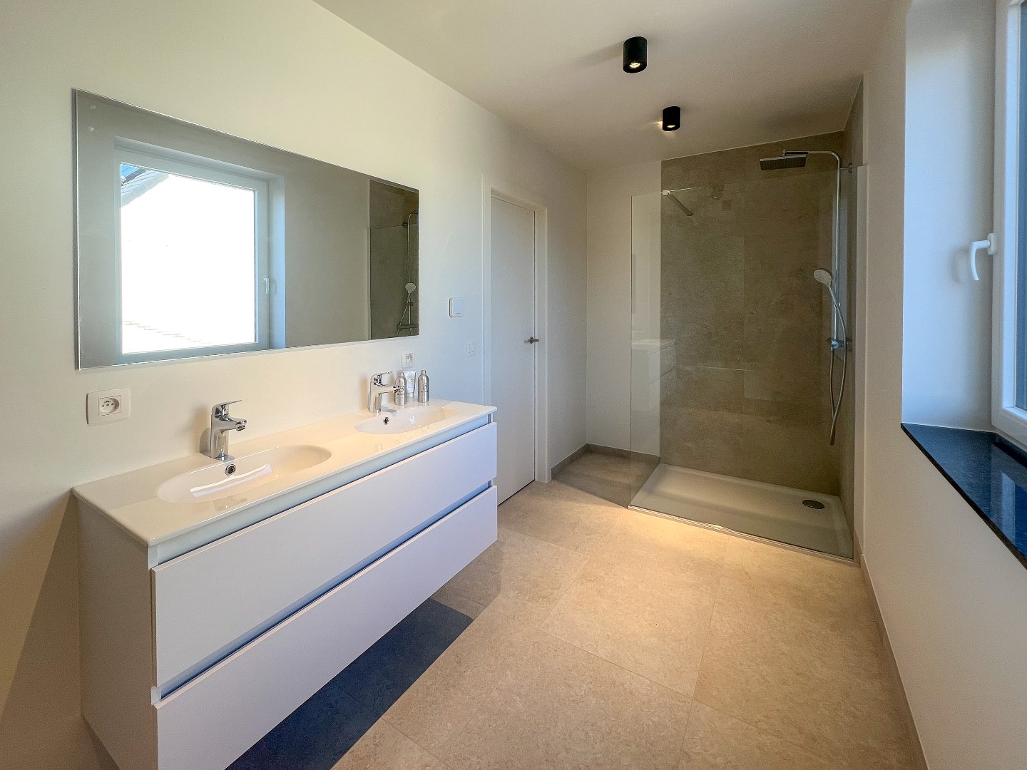 KIJKDAG ZATERDAG 7/2/2026 14u tot 16u - Moderne halfopen nieuwbouwwoning op 537 m² met landelijk verzicht op topligging te Torhout 