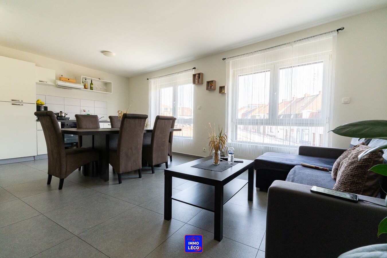 Immeuble de rapport rénové : Trois appartements une chambre, IDEAL INVEST ! 