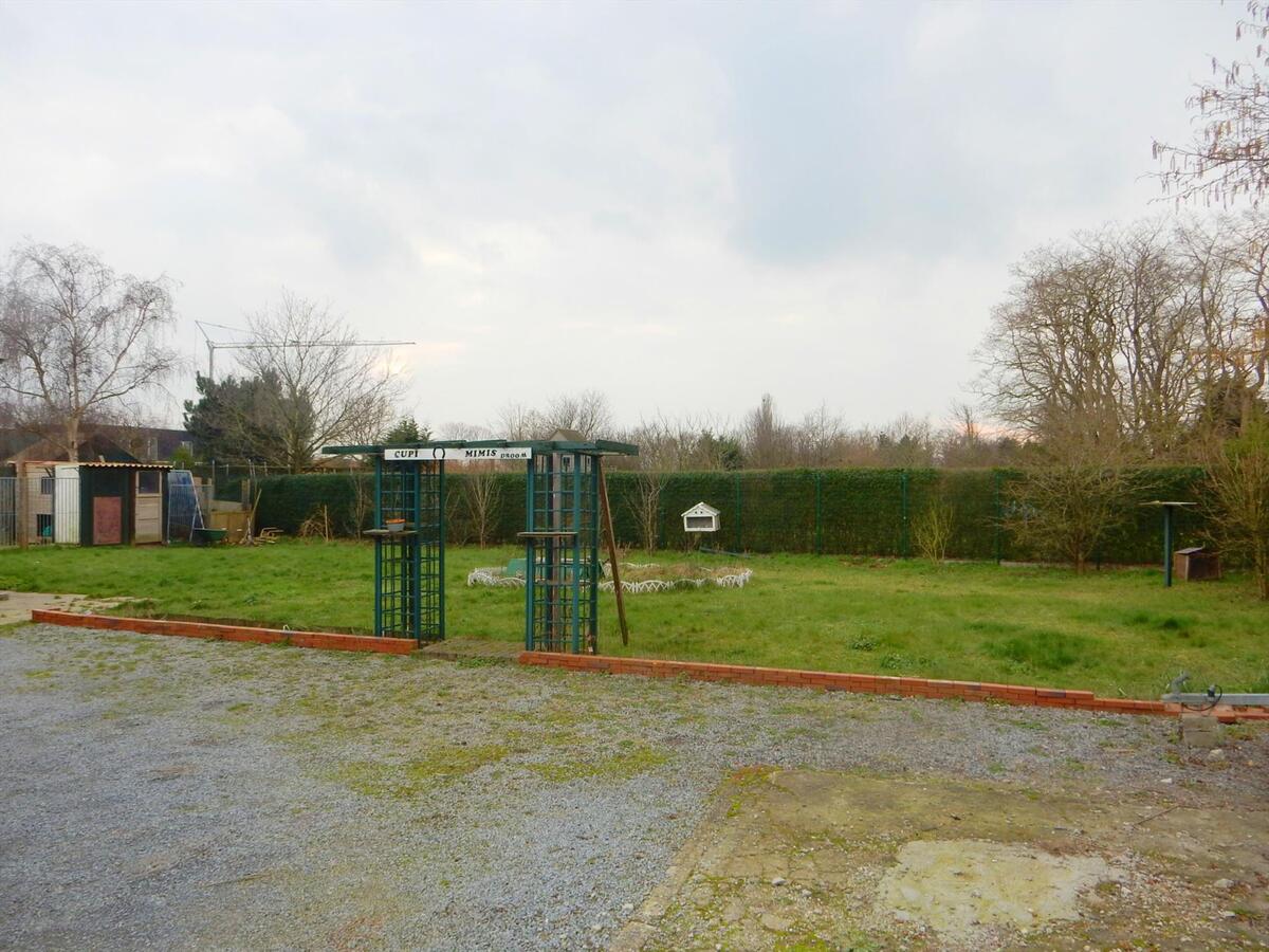 Te renoveren woning op een rustige ligging 