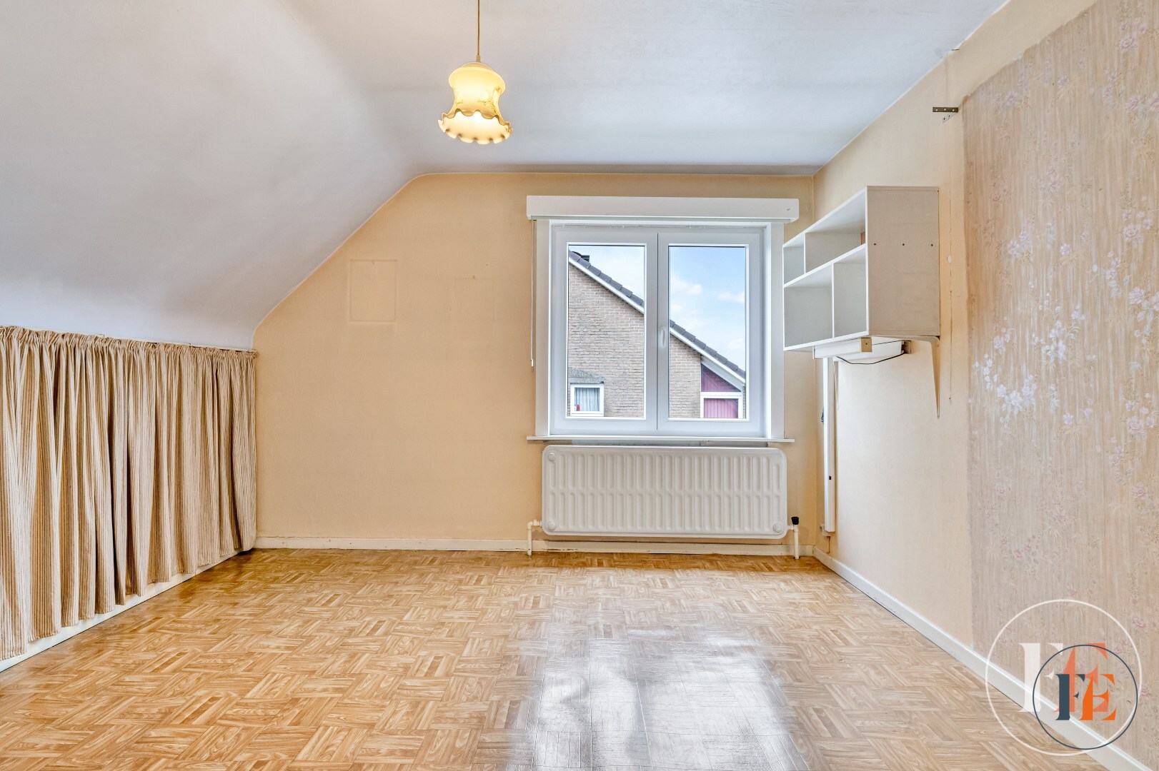 Buitenkans! Duplex appartement  met garage en tuin 
