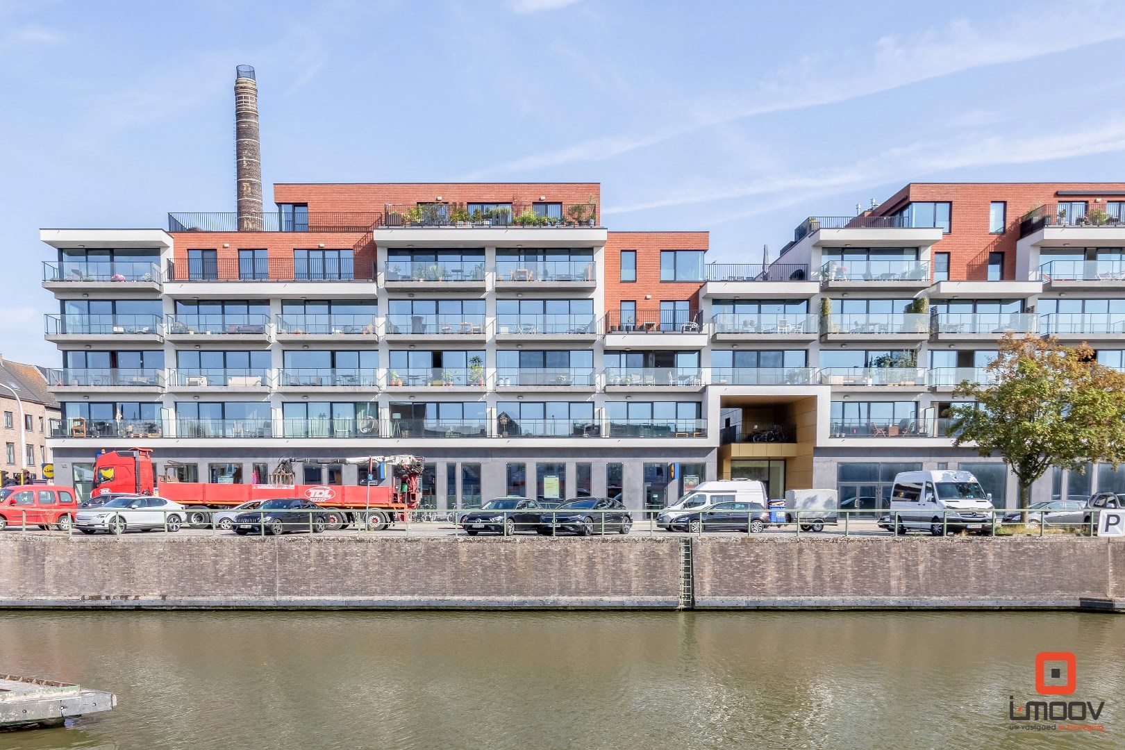 Zonnig en modern appartement op een gunstige ligging aan het water 