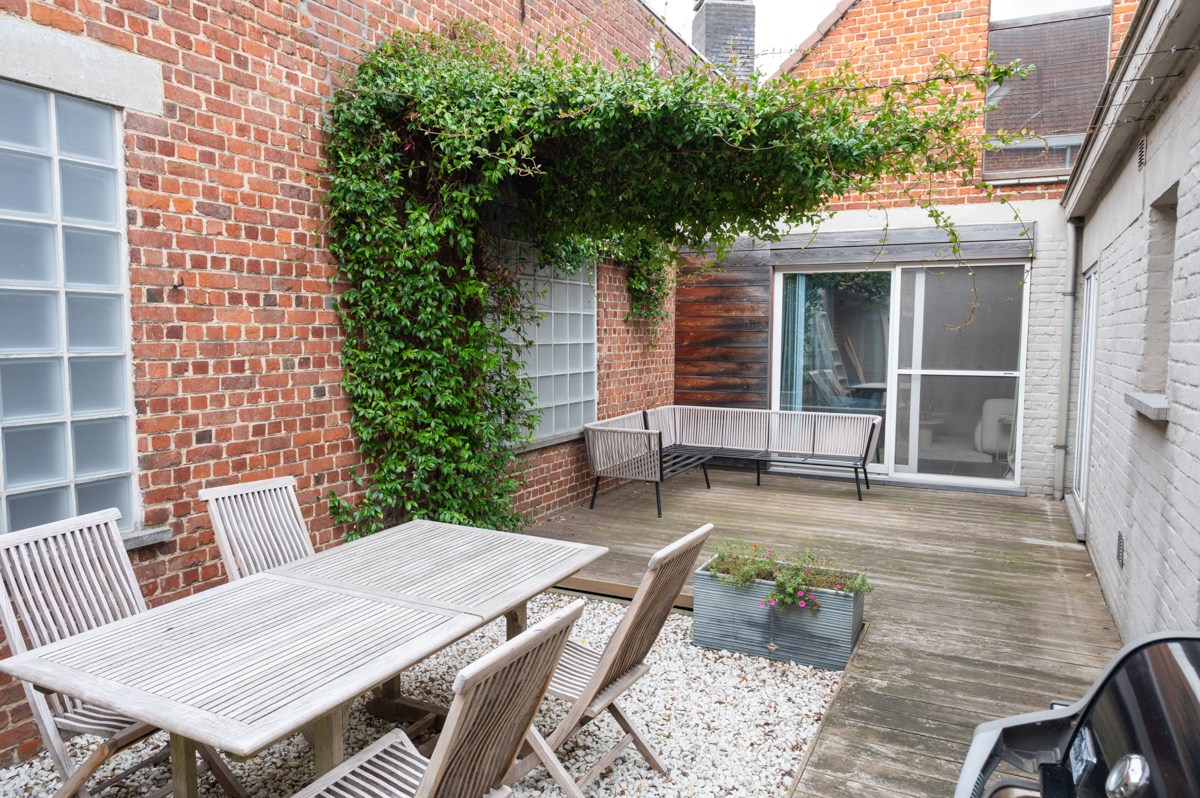 Instapklare en unieke loftwoning met ruim zonneterras op 230 m²! 