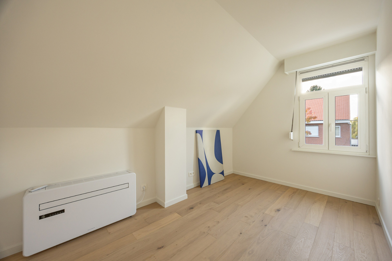 Gerenoveerde woning met 3 slpk en ruime tuin te Schilde! 